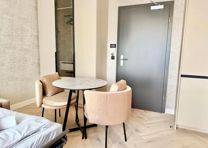 Luxury With Balcony Legrand Апартаменты *
