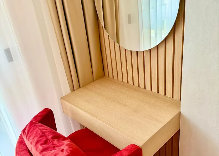 Luxury With Balcony Legrand Апартаменты